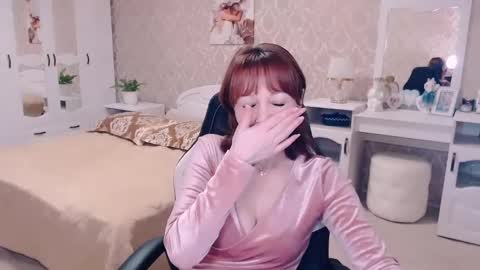 Snapshot of adelemoran chatting on January 19, 10:39 pm AdeleMoran online show from January 19, 10:39 pm