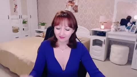 Snapshot of adelemoran chatting on February 3, 1:41 am AdeleMoran online show from February 3, 1:41 am