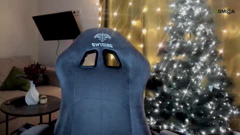 Snapshot of adeleshinem chatting on January 15, 10:17 am Adele Shine online show from January 15, 10:17 am