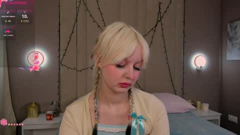 adelesilvy online show from March 6, 2:19 am