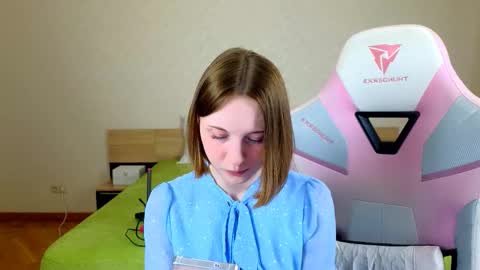 Adelina online show from February 22, 9:30 am