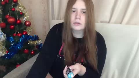 Snapshot of adelinalawson chatting on January 7, 6:45 pm adelinalawson online show from January 7, 6:45 pm