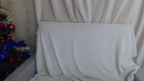 Snapshot of adelinalawson chatting on January 17, 4:04 pm adelinalawson online show from January 17, 4:04 pm