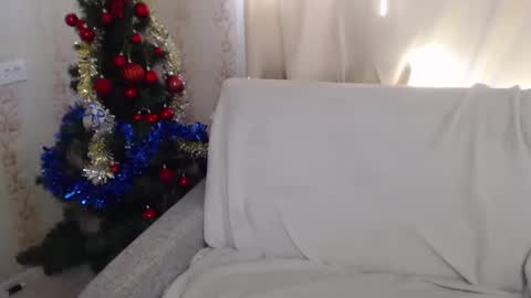 Snapshot of adelinalawson chatting on January 25, 9:26 am adelinalawson online show from January 25, 9:26 am