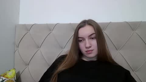 Snapshot of adelinee_sweet chatting on November 26, 4:41 pm adeline online show from November 26, 4:41 pm