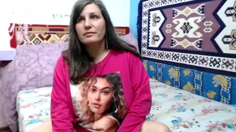 adelinemilf online show from July 26, 11:17 am