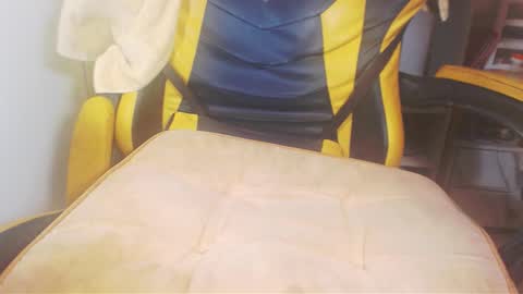 Adellahuge05 online show from January 6, 9:29 pm