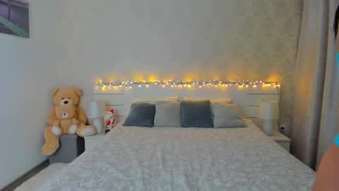 adellegirl online show from December 9, 3:22 pm