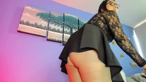 Snapshot of adellelennox_cg chatting on January 27, 5:15 pm Adelle online show from January 27, 5:15 pm