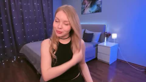 Snapshot of adelllovely chatting on November 23, 11:32 am adelllovely online show from November 23, 11:32 am