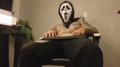 Ades online show from October 31, 11:44 am