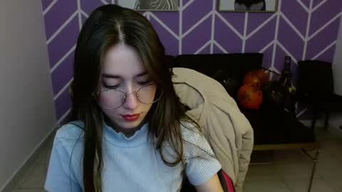 Adhara online show from November 18, 7:40 pm