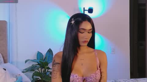 Snapshot of adharacute19 chatting on October 19, 9:37 pm Isabellafirst online show from October 19, 9:37 pm