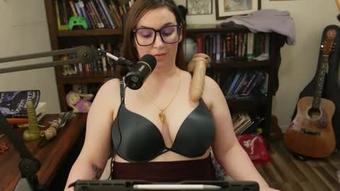 Snapshot of adobe_angel304 chatting on December 1, 11:58 pm adobe_angel304 online show from December 1, 11:58 pm