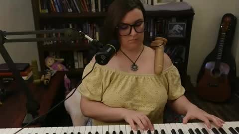 Snapshot of adobe_angel304 chatting on December 16, 10:34 pm adobe_angel304 online show from December 16, 10:34 pm