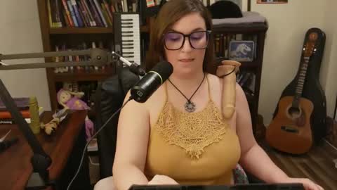 Snapshot of adobe_angel304 chatting on December 18, 3:15 am adobe_angel304 online show from December 18, 3:15 am