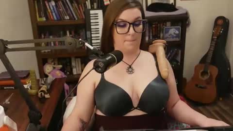 Snapshot of adobe_angel304 chatting on December 19, 4:45 am adobe_angel304 online show from December 19, 4:45 am