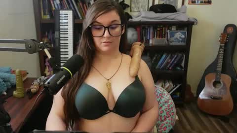 Snapshot of adobe_angel304 chatting on February 25, 10:07 pm adobe_angel304 online show from February 25, 10:07 pm