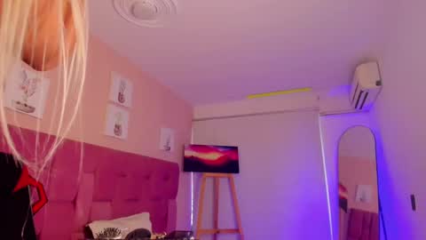 Snapshot of adonis_hot_xx chatting on September 27, 9:31 pm adonis_hot_xx online show from September 27, 9:31 pm