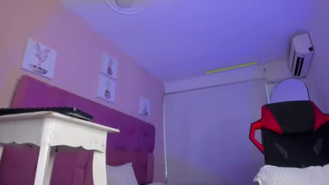 Snapshot of adonis_hot_xx chatting on October 2, 8:49 pm adonis_hot_xx online show from October 2, 8:49 pm