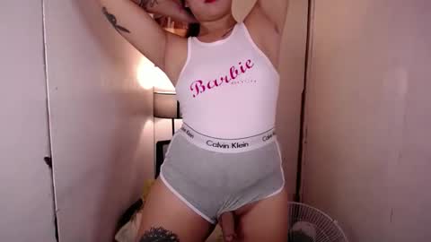 adorabletsforyouxx online show from March 7, 5:17 pm