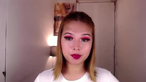 adorabletsforyouxx online show from October 9, 5:55 pm