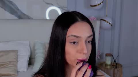 Snapshot of adoracortes chatting on November 24, 4:56 am adoracortes online show from November 24, 4:56 am