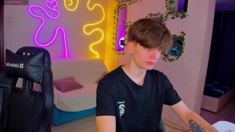 Snapshot of adrean_sofi chatting on January 21, 5:20 pm adrean_sofi online show from January 21, 5:20 pm