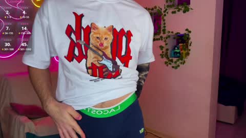 Snapshot of adrean_sofi chatting on February 3, 9:18 pm adrean_sofi online show from February 3, 9:18 pm