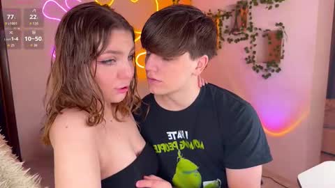 Snapshot of adrean_sofi chatting on September 21, 2:57 am adrean_sofi online show from September 21, 2:57 am