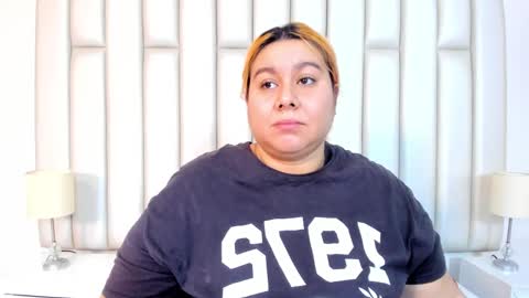 ANDREA PEREZ online show from February 5, 11:55 am