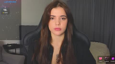 Snapshot of adri_dream chatting on October 12, 2:43 am Adriana online show from October 12, 2:43 am