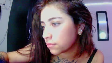 Snapshot of adri_gomez1 chatting on November 12, 6:47 am online show from November 12, 6:47 am