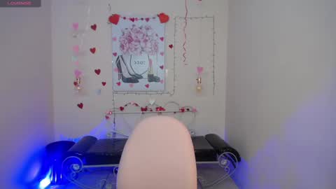 Snapshot of adri_gomez_1 chatting on January 30, 3:44 am Adri online show from January 30, 3:44 am