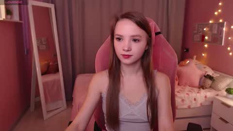 Snapshot of adria_arjona chatting on November 16, 7:36 am Eva online show from November 16, 7:36 am