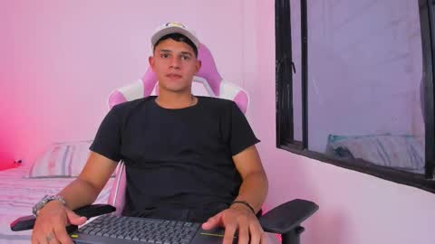 Snapshot of adrian_prime_ chatting on February 5, 6:56 pm ADRIAN online show from February 5, 6:56 pm