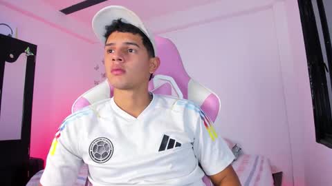 Snapshot of adrian_prime_ chatting on February 17, 6:36 pm ADRIAN online show from February 17, 6:36 pm