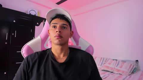 Snapshot of adrian_prime_ chatting on February 18, 7:21 pm ADRIAN online show from February 18, 7:21 pm