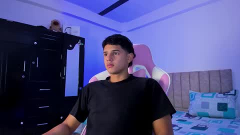 Snapshot of adrian_prime_ chatting on March 4, 6:58 pm ADRIAN online show from March 4, 6:58 pm