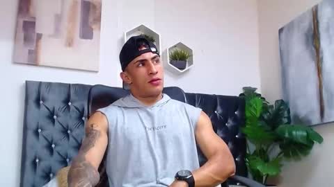   online show from October 1, 6:14 pm