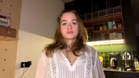 adrianaelizy online show from January 25, 8:31 pm