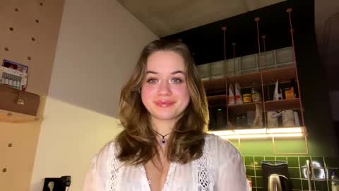 adrianaelizy online show from January 29, 8:25 pm
