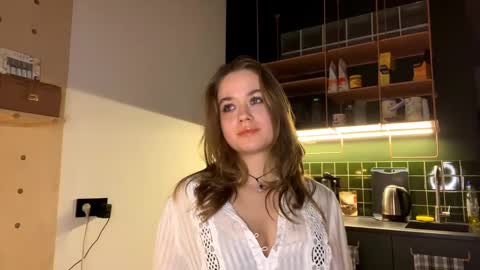 adrianaelizy online show from February 4, 8:49 pm