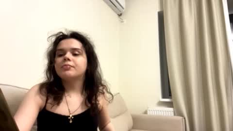 adrianemenoni online show from November 18, 4:22 pm