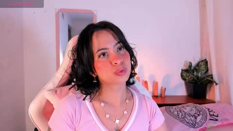 Snapshot of adriannyp chatting on October 30, 2:46 am adrianny online show from October 30, 2:46 am