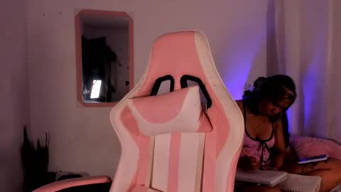 Snapshot of adriannyp chatting on November 9, 2:10 am adrianny online show from November 9, 2:10 am