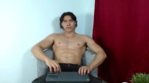 adriel_escalante online show from October 21, 2:12 am