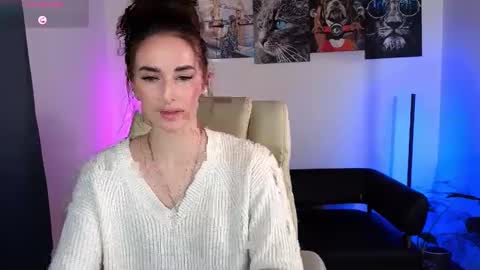 Adriana online show from February 19, 6:00 pm