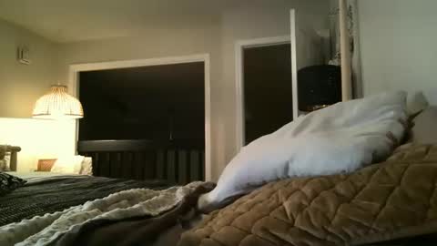 Snapshot of adventurouscpl2469 chatting on November 5, 1:05 am Sexdollx4u online show from November 5, 1:05 am