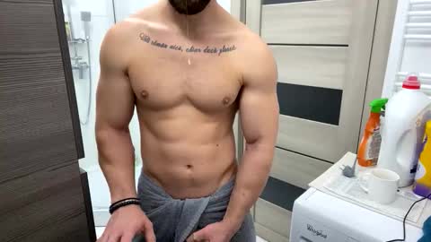 Snapshot of advp69 chatting on October 28, 6:06 am Mrrfitt online show from October 28, 6:06 am